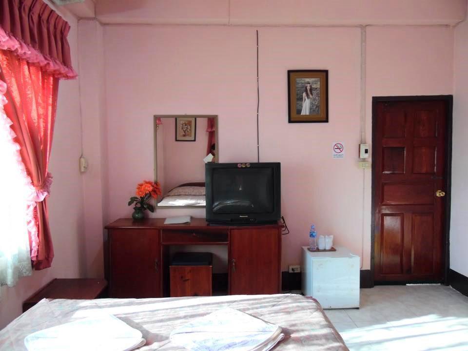 Thaveesinh Hotel Хуайсай Екстер'єр фото